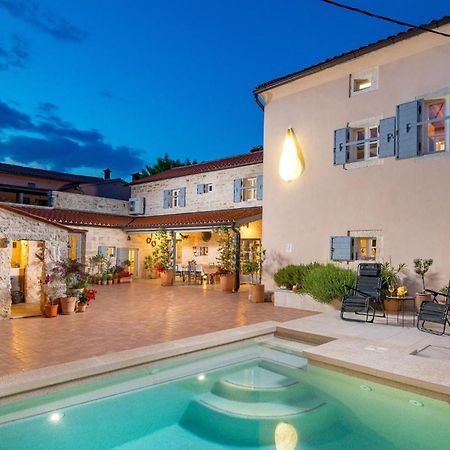 Amazing Home In Foli With Kitchen Extérieur photo