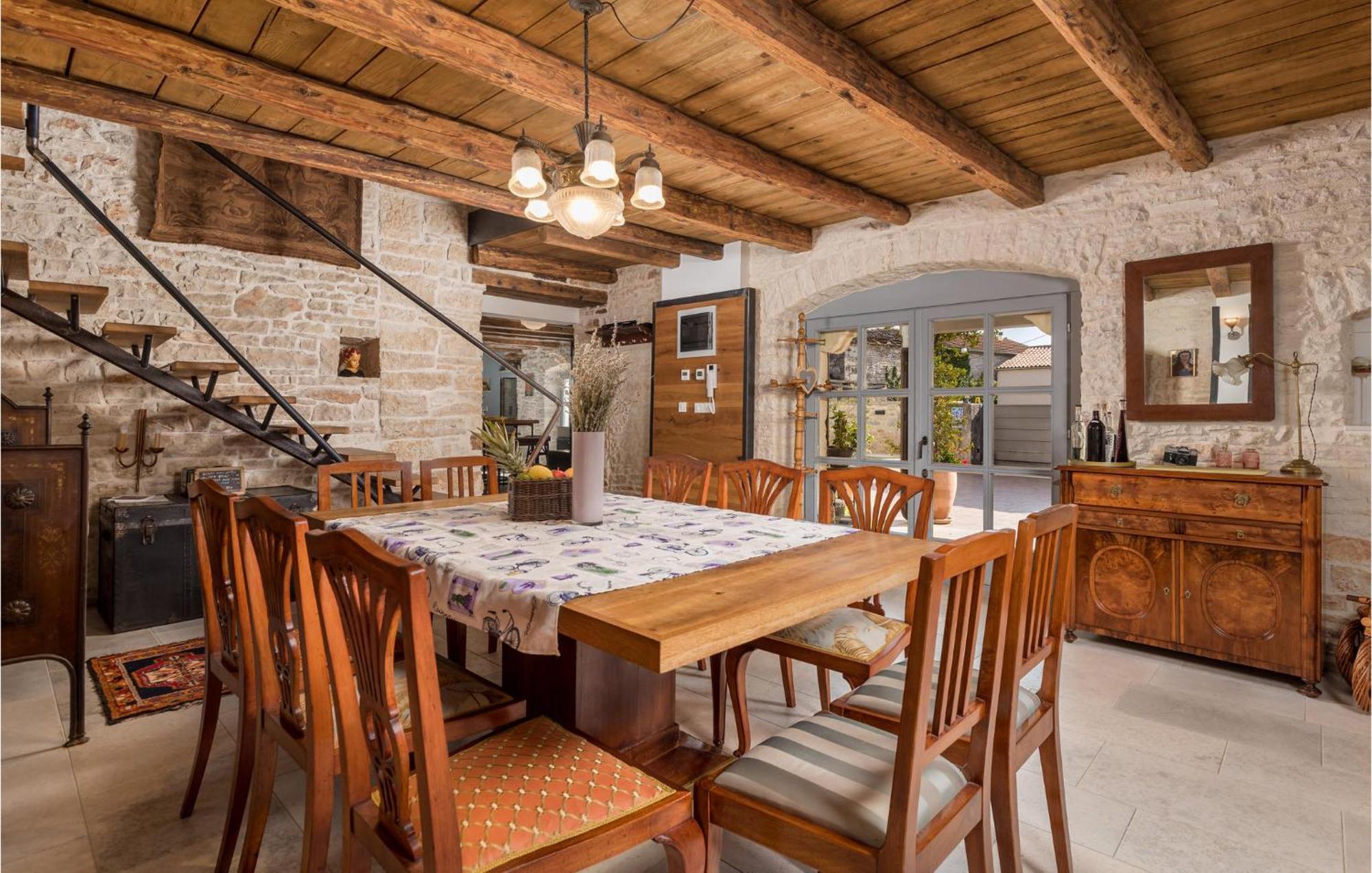 Amazing Home In Foli With Kitchen Extérieur photo