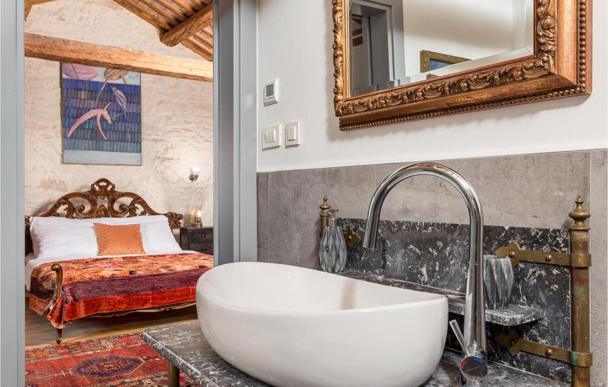 Amazing Home In Foli With Kitchen Extérieur photo